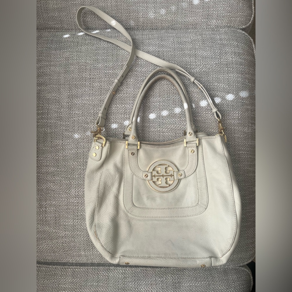 Tory Burch Amanda Hobo Bag